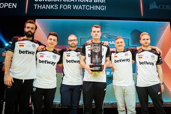 DOTA2 TI14中国战队XG成功晋级六强分析
